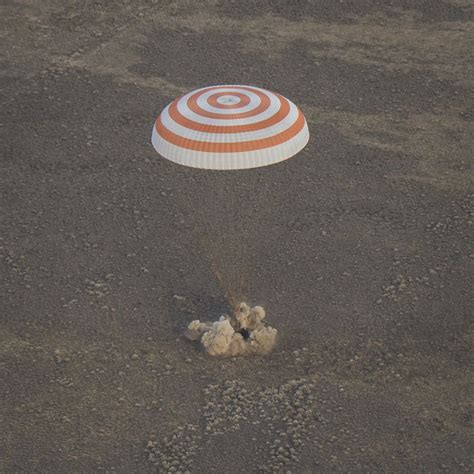 Soyuz Landing Photos: Expedition 49 Returns to Earth | Space