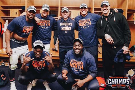 2018 Chicago Bears NFC North Champions. | Chicago bears, Nfc north, Bear photos