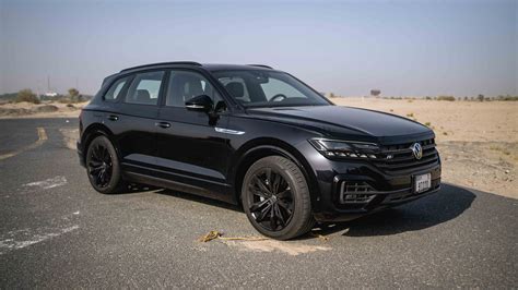 UAE Road Test Review Of The New Volkswagen Touareg R-Line | Kuwait ...