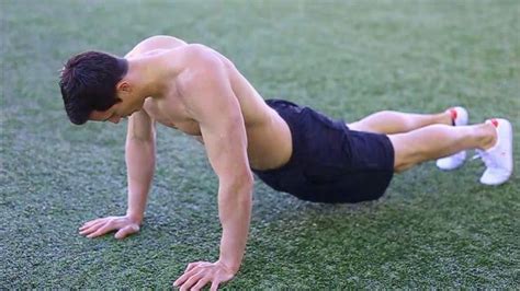 How To Do Push Ups (& 3 Common Mistakes) - BuiltLean