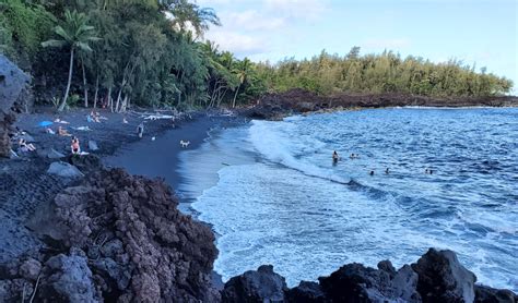 Kehena Black Sand Beach, Pahoa - Hawaii Beaches