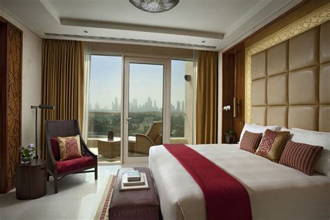 Landmark Suite in Dubai | Raffles Dubai, 5 Star Hotel