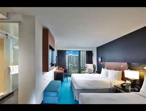 Top 7 Best Chicago Hotels with Balcony - pretravels.com