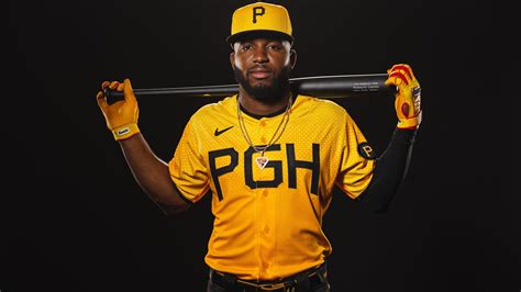 Pittsburgh Pirates City Connect Uniform — UNISWAG