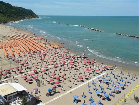 Pesaro beach, Marche, Italy - Ultimate guide (October 2024)