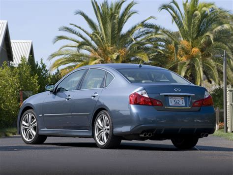 2010 INFINITI M35 Specs, Price, MPG & Reviews | Cars.com