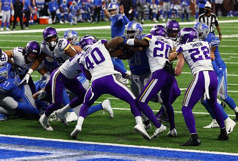 GAME DAY PREVIEW: Vikings Visit Lions Today in Detroit