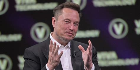 Musk Says Debating Zuck Instead of Fighting Sounds Like a Good Idea ...