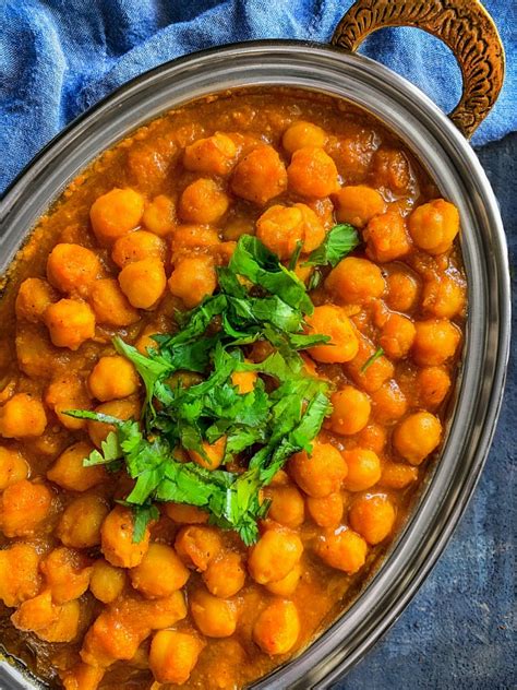 Chole Masala Recipe - Indian Chickpea Curry (V+GF)