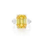 Fancy Brownish Yellow Diamond and Diamond Ring | 10.02 克拉 彩棕黄色鑽石 配 鑽石 ...