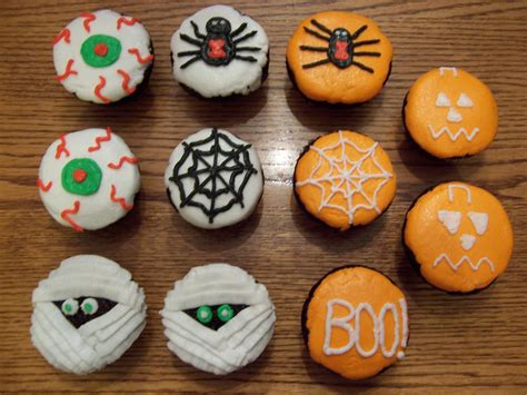 Southern Blue Celebrations: HALLOWEEN CUPCAKE IDEAS