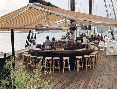 Booze With Views: The 10 Best Waterfront Bars In NYC | Waterfront, Outdoor cafe, Waterfront ...