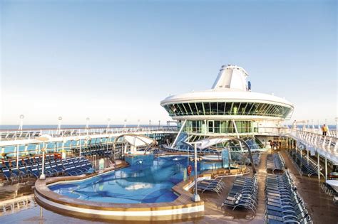 Top 6 reasons to cruise on the Marella Discovery - Cruise Holiday Deals 2024 / 2025 / 2026