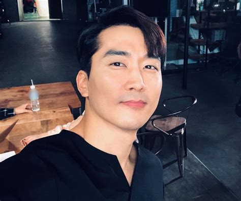 Song Seung-heon Biography - Facts, Childhood, Family Life & Achievements