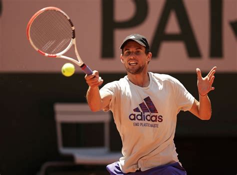 Watch: Dominic Thiem hits lefty forehands and backhands with perfect ...