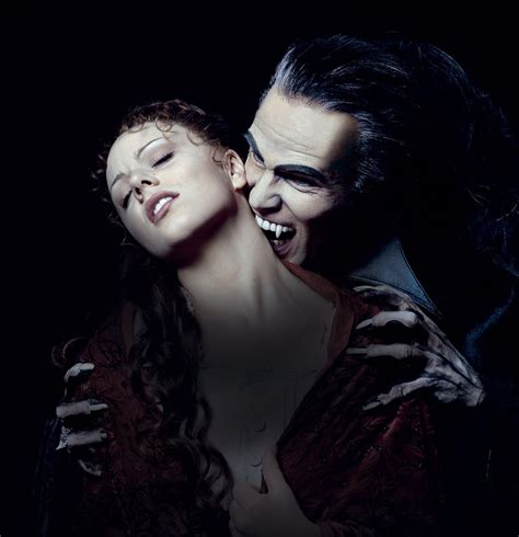 CGuggi: Umfrage! Vampire vs. Engel... | Vampire bites girl, Vampire pictures, Vampire love