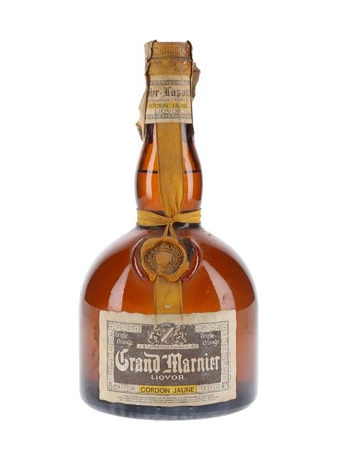 Grand Marnier Cordon Jaune Liqueur - Bot.1970s : The Whisky Exchange