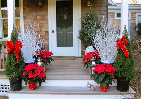 50 Best Outdoor Christmas Decorations for 2021