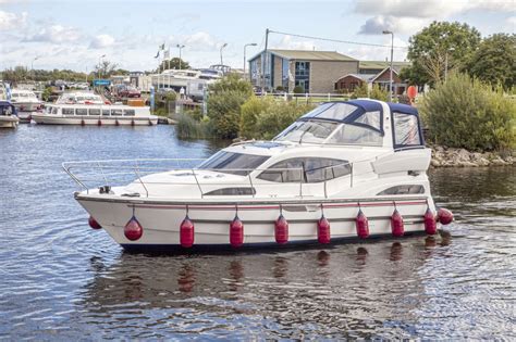 Carrick on Shannon Angling - Cruise Shannon | Cruise Ireland | Boat ...