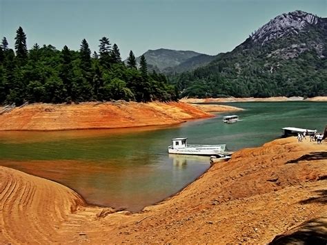 The boats that go across Shasta Lake to Shasta Caverns | Flickr