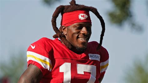 Richie James getting more work with Chiefs' first-team offense after injuries to WRs, preseason ...