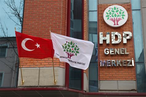 Turkey court suspends funding for pro-Kurdish HDP party