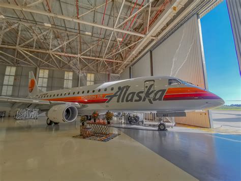 Alaska Airlines' Horizon Air Unveils Stunning Embraer E175 Retrojet ...