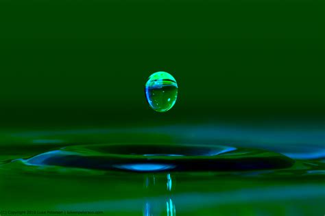 Droplet of water HD wallpaper | Wallpaper Flare