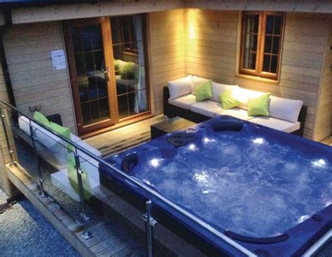 21 Luxury Lodges in Wales with Hot Tubs (from £35 per Night)