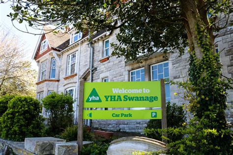 Swanage YHA welcome sign – Swanage.co.uk