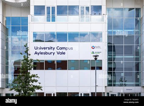 University Campus Aylesbury Vale, Aylesbury, England, UK Stock Photo - Alamy