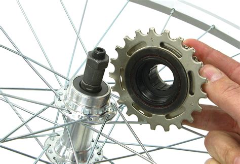 Bicycle rear hub compatibility