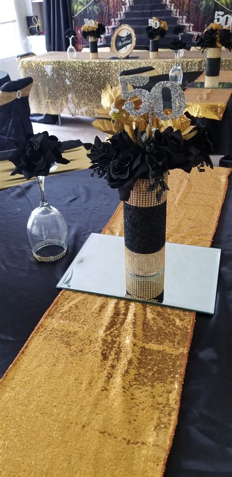 20+ Black And Gold Table Decoration Ideas – HomeDecorish