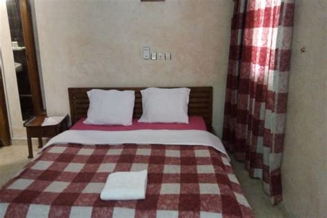 Cocody Guesthouse Galerie 3* Abidjan, Abidjan. Book hotel Cocody Guesthouse Galerie 3*