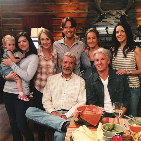 tumblr_palu53ux4E1rrpmqjo2_1280.jpg 1,080×1,080 pixels | Heartland cast, Heartland, Heartland actors