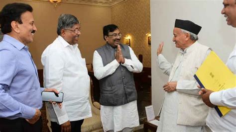 BJP leaders meet Maharashtra Governor, discuss legal options of delay ...