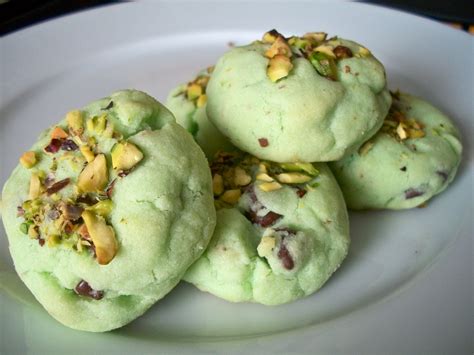 Brooke Bakes : Pistachio Cookies