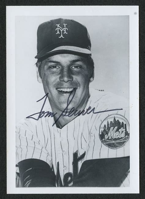 Tom Seaver Signed Mets 3.5"x5" Photo (JSA COA) | Pristine Auction