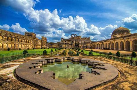 10 Best Historical Places In Karnataka To Visit - Backpackingman