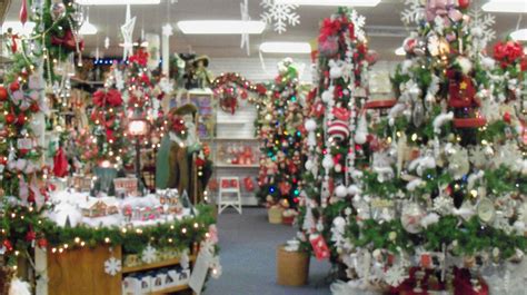 Inside Santa Claus' house in North Pole, Alaska! | Santa claus house, Holiday decor, Christmas tree