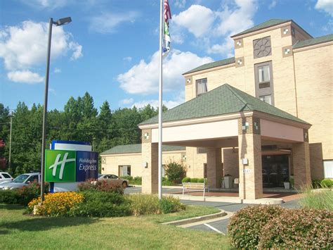 Easton Hotel near Queenstown, MD Outlets | Holiday Inn Express Easton