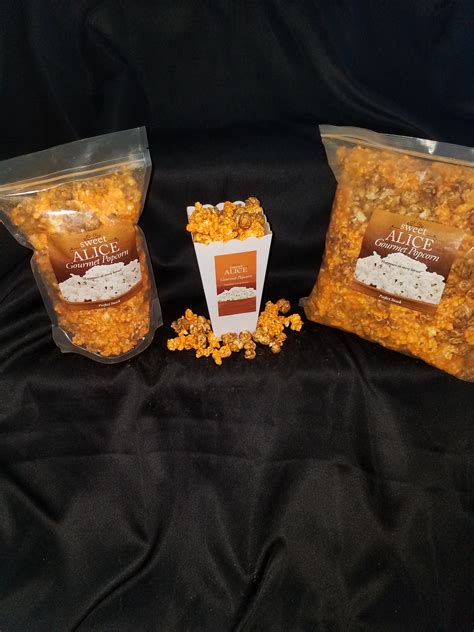 Caramel & Cheesy Cheese Mix Popcorn, 32 oz. - Sweet Alice Gourmet Popcorn