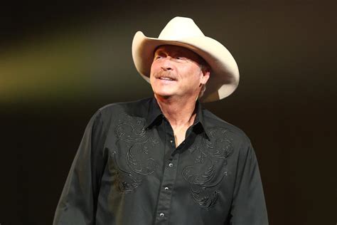 Country star Alan Jackson reveals he was diagnosed with degenerative ...