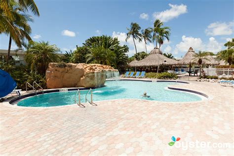 Holiday Inn Key Largo Review: What To REALLY Expect If You Stay