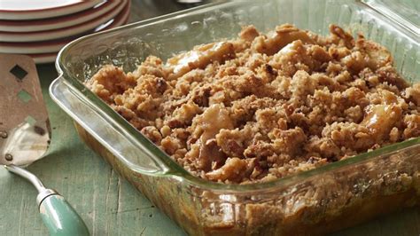 Gluten-Free Caramel Apple Crumble Recipe - Tablespoon.com