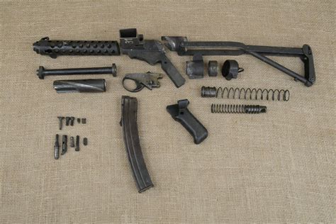 Experiences with Sterlling SMG parts kit build : guns