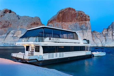 Wanderer Houseboat | Available for rent at Lake Powell in AZ & UT ...