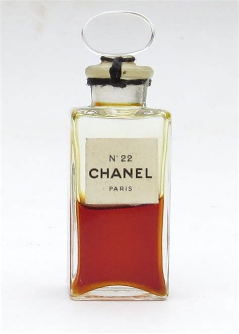 chanel perfume bottle | Chanel perfume bottle, Perfume, Perfume bottles