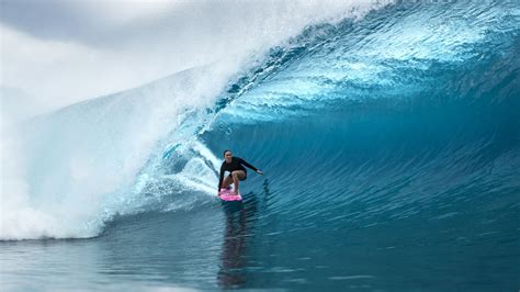 Champion Surfer Carissa Moore Documentary to Premiere on Facebook Watch