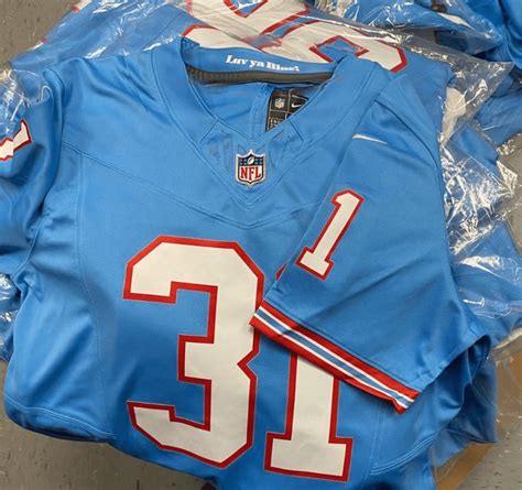 Oiler Spoiler: Leak Shows Titans’ Houston Oilers Throwback Jerseys